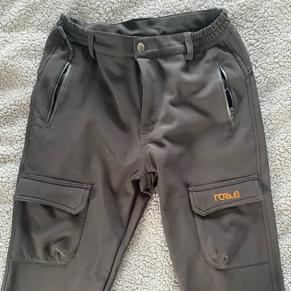 Women’s size 28 outdoor/snow pants